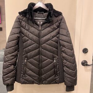 NAUTICA Women’s Quilted Coat, Water Resistant, Detachable Hood (size L)